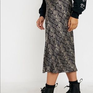 midi urban skirt